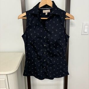 Banana Republic Dark Blue Anchor Print sleeveless Blouse. Non-iron. Size 4